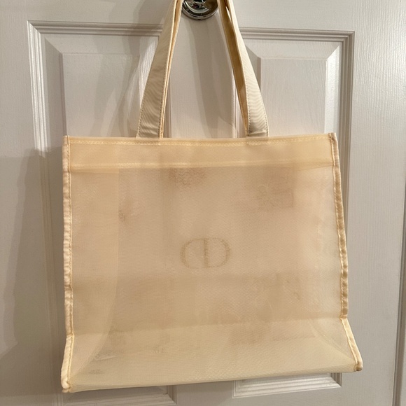 New Dior VIP gift Floral Embroidered Tote Bag - Picture 5 of 8